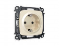 Комплект механизма электрической розетки AMBRELLA VOLT OMEGA Бежевый глянец с/з с шторками QUANT (OP3070, VM141) MO307010