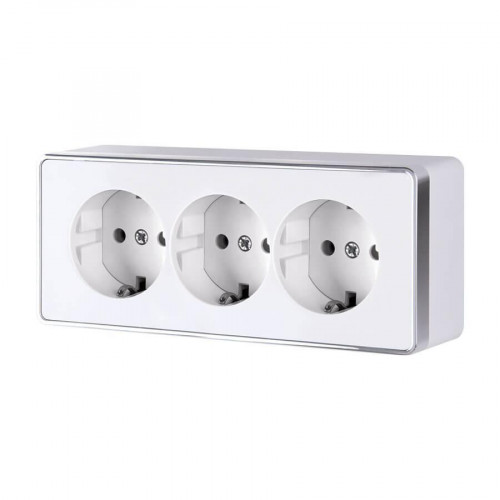Розетка тройная с заземлением и шторками Werkel Gallant белый W5073101 4690389163913