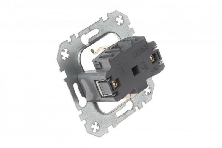 Розетка 2P+E Liregus Epsilon коричневый 28-136