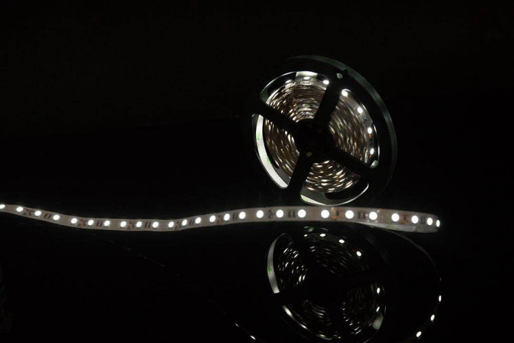 Светодиодная лента SWG 14,4W/m 60Led/m 5050SMD холодный белый 5M SWG560-12-14.4-UW-М 009263